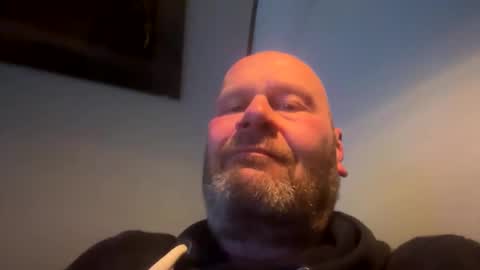 Snapshot of bigmike3339 chatting on February 3, 7:10 pm bigmike3339 online show from February 3, 7:10 pm