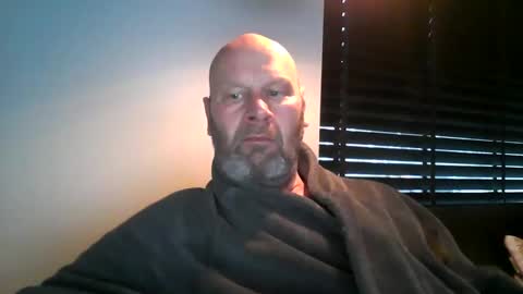 Snapshot of bigmike3339 chatting on February 5, 7:39 am bigmike3339 online show from February 5, 7:39 am