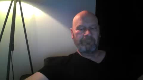 Snapshot of bigmike3339 chatting on March 3, 7:17 pm bigmike3339 online show from March 3, 7:17 pm