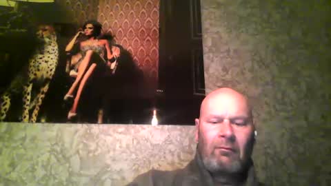 Snapshot of bigmike3339 chatting on February 1, 5:49 am bigmike3339 online show from February 1, 5:49 am