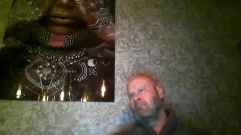 Snapshot of bigmike3339 chatting on December 7, 5:54 am bigmike3339 online show from December 7, 5:54 am