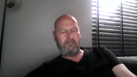 Snapshot of bigmike3339 chatting on September 18, 7:34 am bigmike3339 online show from September 18, 7:34 am