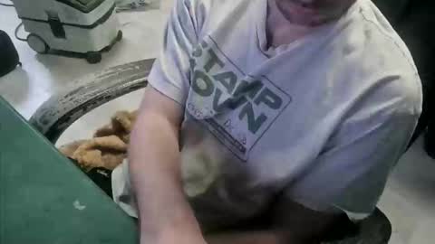 bigpeepdude online show from April 23, 12:29 pm