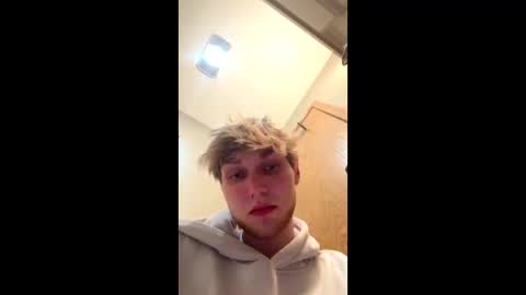 Snapshot of bigskinnyboyshh chatting on January 9, 7:42 am bigskinnyboyshh online show from January 9, 7:42 am