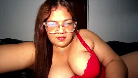 bigtits_sweet online show from April 19, 2:45 am