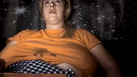 bigtitslala online show from October 5, 8:27 pm