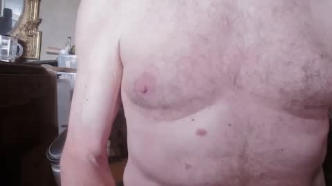 bigukphallus online show from August 2, 1:35 pm