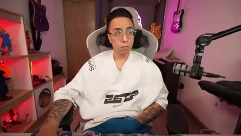 bigxboy96 online show from April 8, 3:09 am