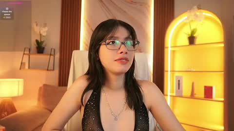 billiebrownn online show from April 10, 7:40 pm