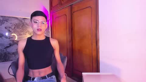 Sam online show from February 7, 12:30 pm