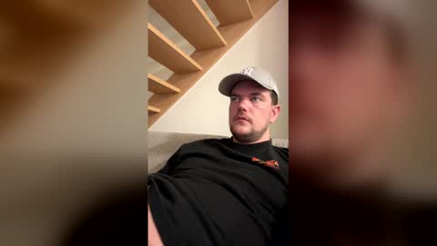 bingeling123 online show from March 1, 8:02 pm