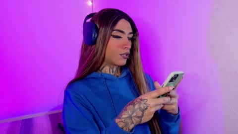  ..  .. online show from January 7, 2:11 pm