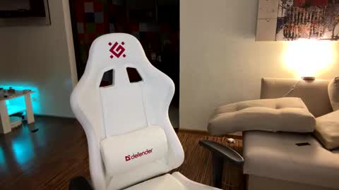 Ann Braslowsky online show from January 17, 5:00 am