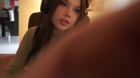 Ann Braslowsky online show from March 12, 6:18 am