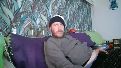 Snapshot of bizoukey15 chatting on October 31, 2:45 am bizoukey15 online show from October 31, 2:45 am