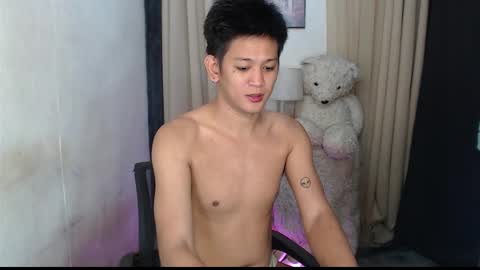 alex online show from March 31, 3:56 pm