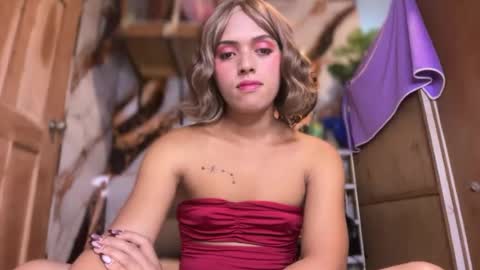 black_bag69 online show from June 16, 11:03 am