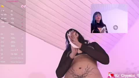 Snapshot of black_cryystal chatting on February 19, 2:22 pm Crystal3 online show from February 19, 2:22 pm