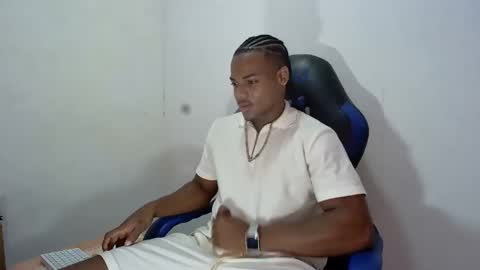 tu morenito online show from September 13, 7:49 pm