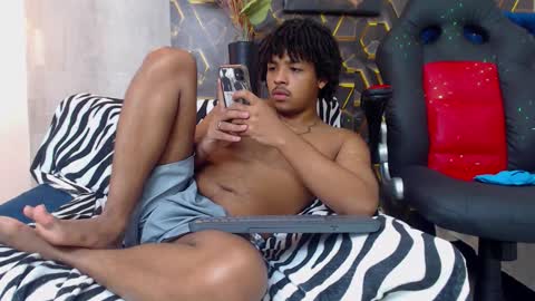 black_king_241 online show from October 19, 5:01 am