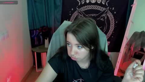 Snapshot of black_kittie_01 chatting on September 11, 12:28 pm Black Kittie Wednesday - 1300 - 1900 GMT help me get 100 thumbs up online show from September 11, 12:28 pm