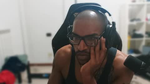 Master online show from April 18, 7:07 pm