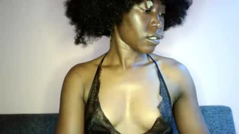 blackfairy01 online show from December 4, 6:46 am