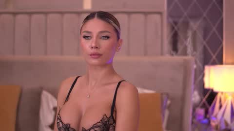 BlairSanders online show from October 27, 7:14 pm