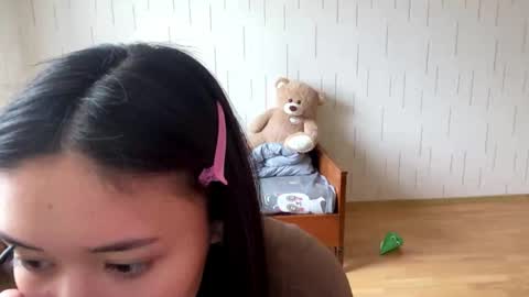 Mila online show from April 11, 8:18 am