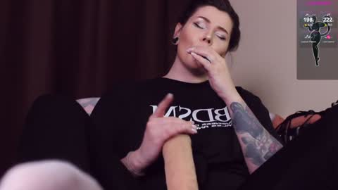 Britney online show from February 5, 7:31 pm