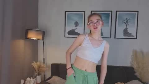 Snapshot of blakelatz chatting on October 18, 12:09 pm Eliza online show from October 18, 12:09 pm