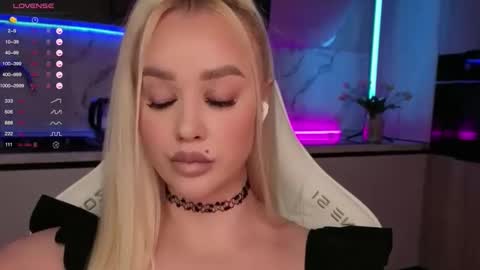 Lana online show from September 23, 11:59 am