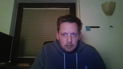 blonde32m online show from December 15, 1:24 am