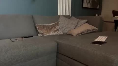 Rhiannon online show from February 15, 1:30 am