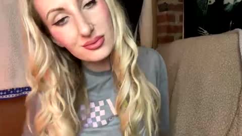 Gia  online show from February 28, 4:43 am