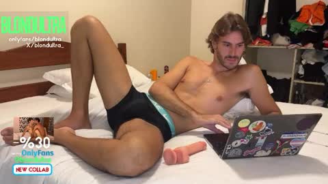 blondultra online show from April 15, 8:53 pm