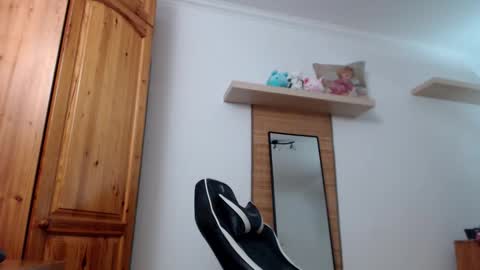 blondyelena online show from March 15, 9:13 am