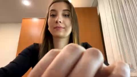 Alice online show from February 28, 4:22 pm