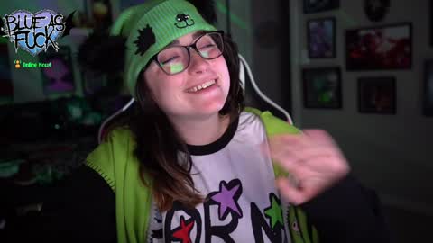 Blue online show from December 31, 2:19 am