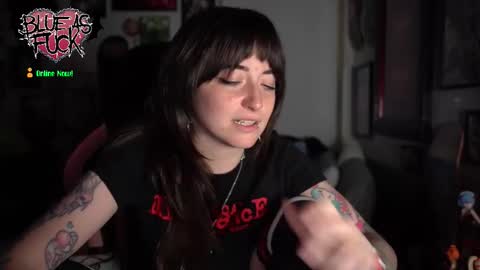 Blue online show from November 6, 2:03 am