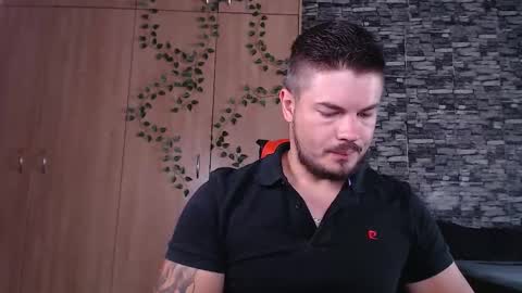 blueeyeboy0 online show from February 14, 8:17 am