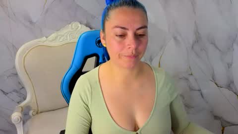 Mia  online show from January 15, 1:20 pm