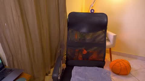 FLORAA online show from November 16, 2:52 pm