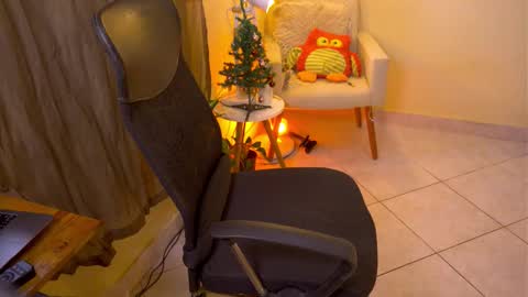 FLORAA online show from December 14, 8:04 pm