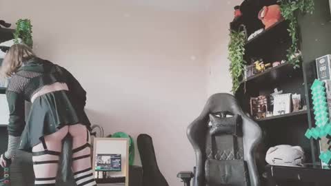 Blue online show from March 12, 4:22 pm