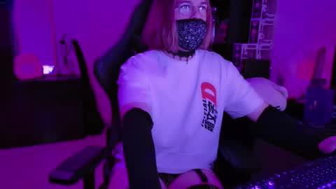 Blue online show from January 7, 1:32 am