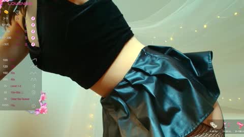 Snapshot of blush_diana chatting on December 8, 2:35 am Diana online show from December 8, 2:35 am