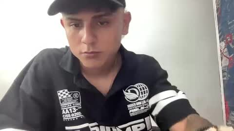 Bob  INDEPENDENT MODEL online show from March 3, 10:10 pm