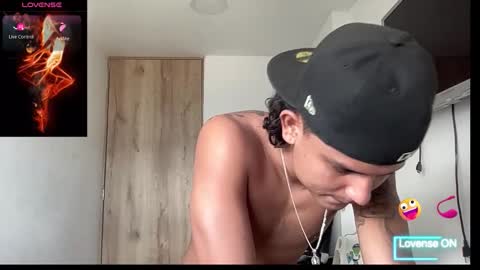 Bob  INDEPENDENT MODEL online show from October 14, 5:05 pm