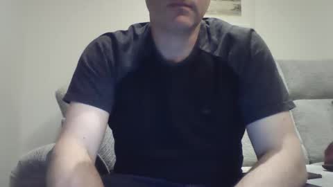 bobby_113 online show from December 6, 1:24 am